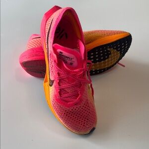 Nike zoomX Vaporfly Pink and Orange Athletic Shoes size 8